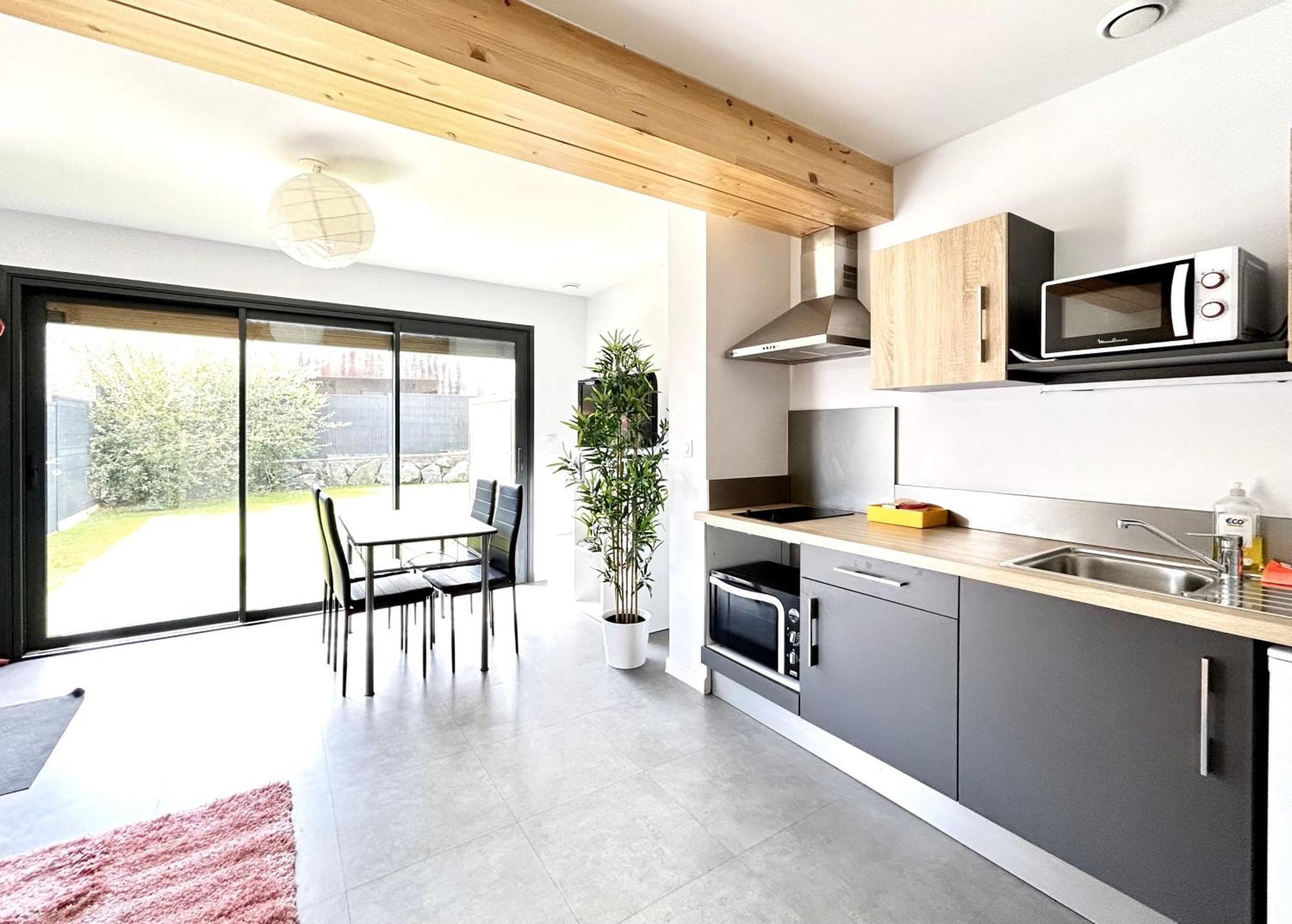 Du Vignoble A L'Atlantique - Residence Montifault Gites Du 2 Au 3 Pieces Le Pallet Eksteriør billede