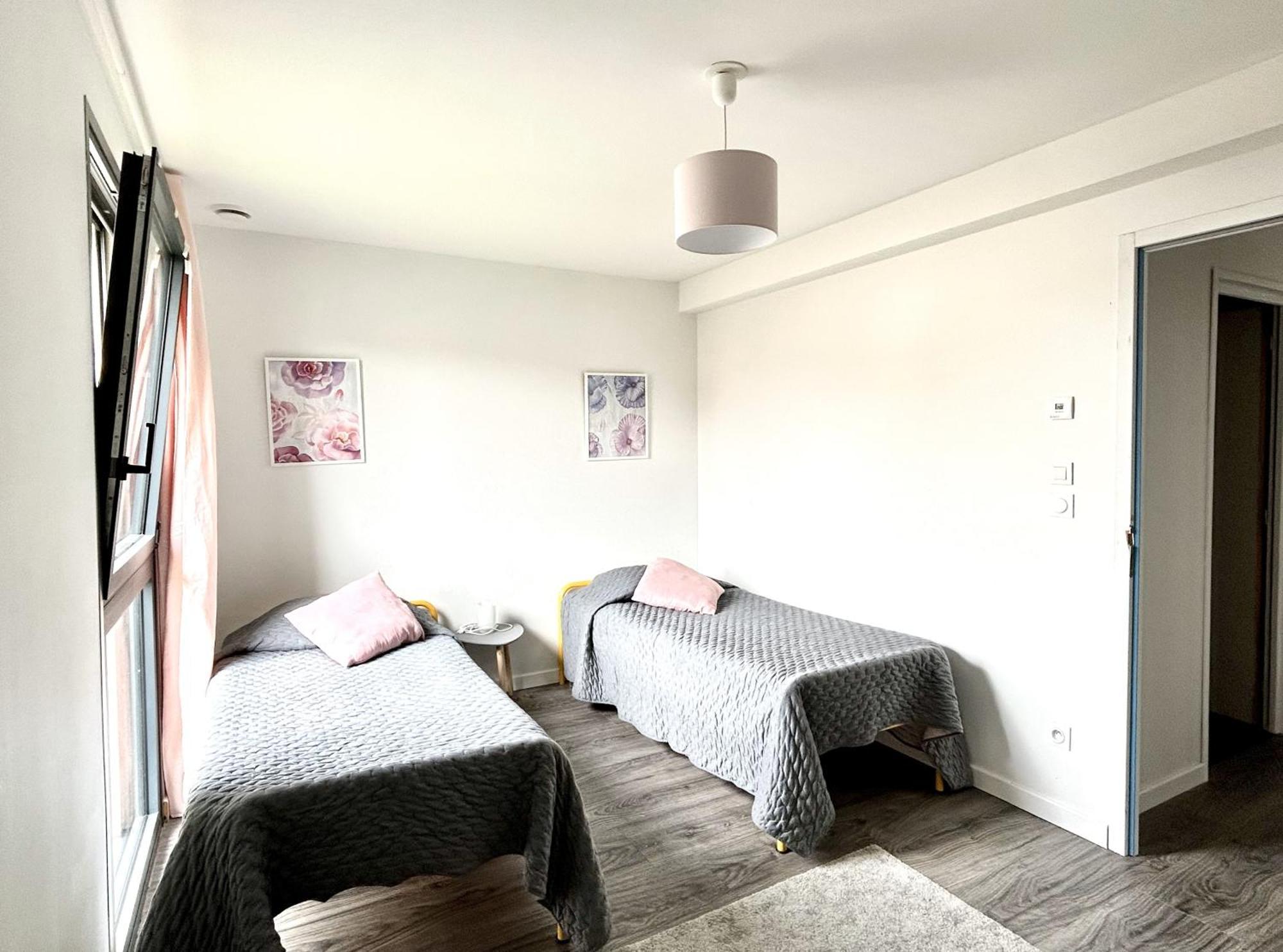 Du Vignoble A L'Atlantique - Residence Montifault Gites Du 2 Au 3 Pieces Le Pallet Eksteriør billede
